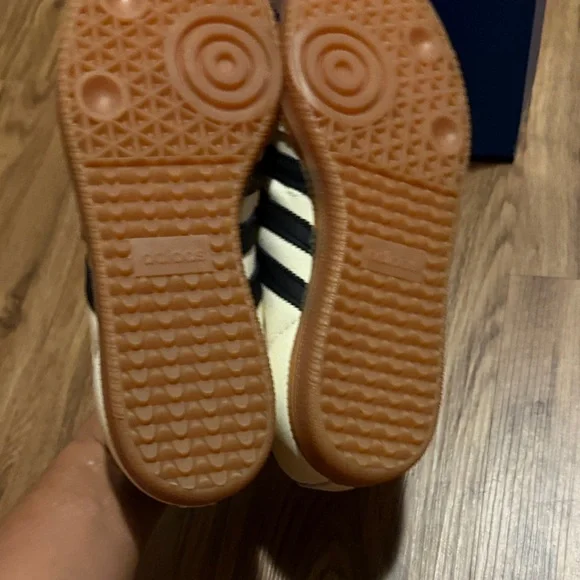 Adidas Samba Cream and Black Athletic Shoes - Picture 3 of 4